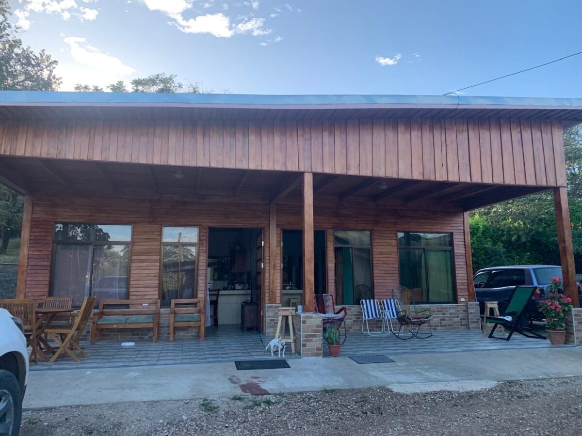 b878133a-3eba-4d81-b6b6-ac4b09c4a951